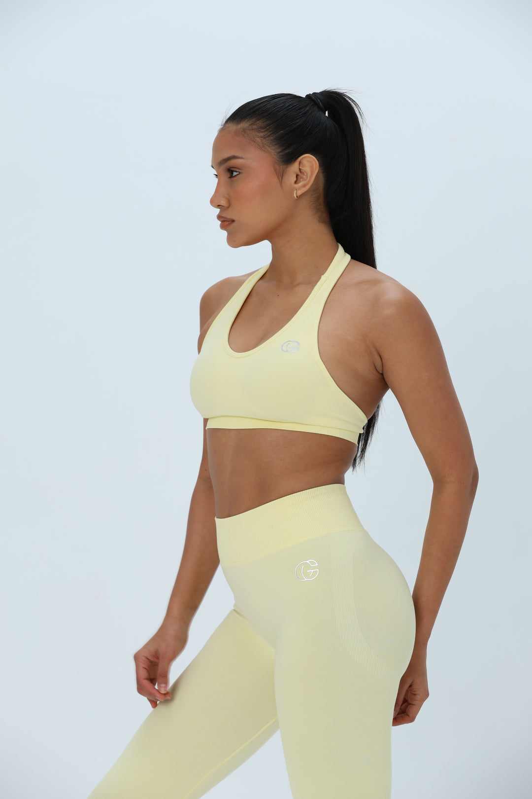 Seamless Halter Neck Sculpting Sports Bra